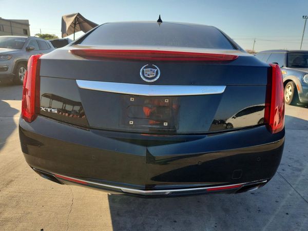 2013 CADILLAC XTS Luxury