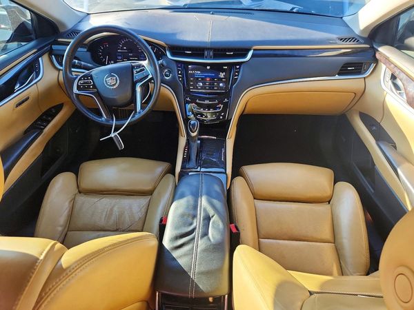 2013 CADILLAC XTS Luxury