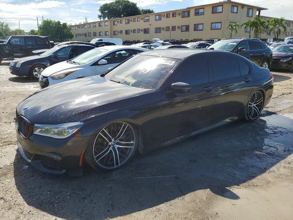 2016 BMW 750