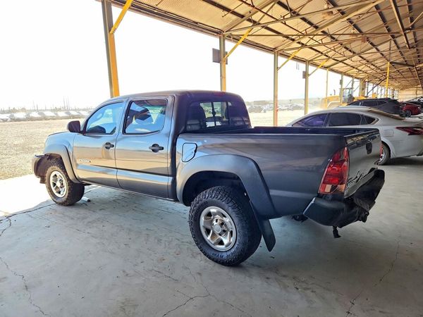 2014 TOYOTA TACOMA Delux Grade