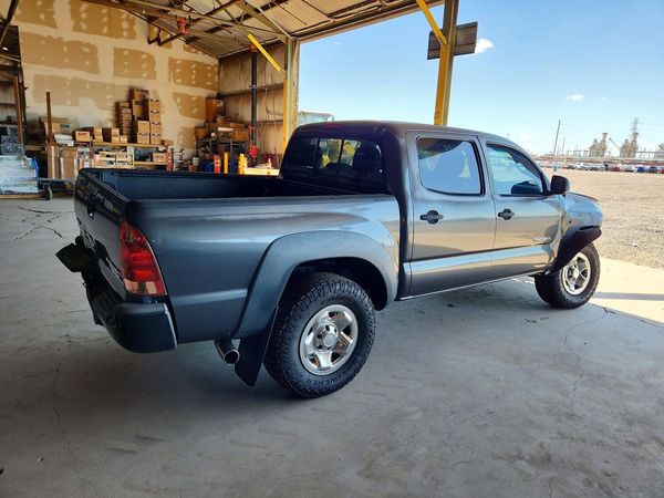 2014 TOYOTA TACOMA Delux Grade