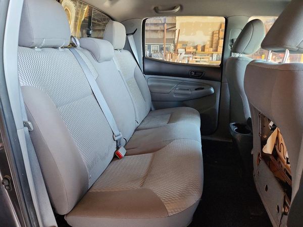 2014 TOYOTA TACOMA Delux Grade