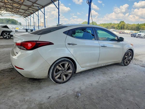 2015 HYUNDAI ELANTRA