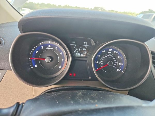 2015 HYUNDAI ELANTRA