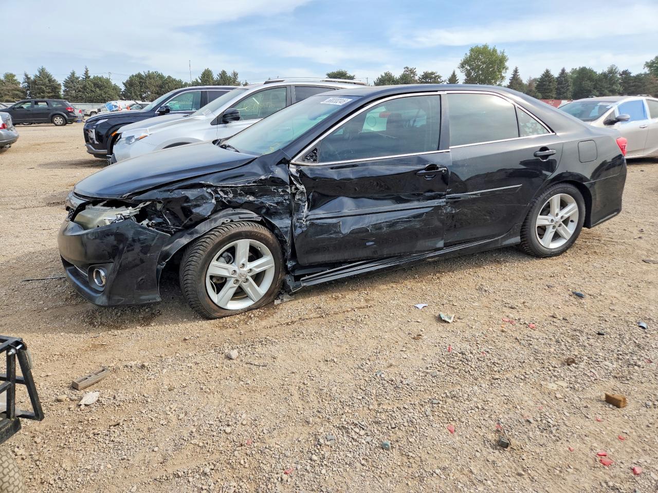 2014 TOYOTA CAMRY