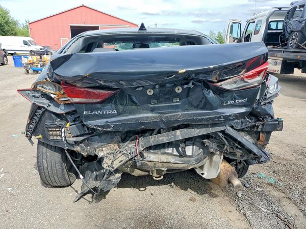 2017 HYUNDAI ELANTRA