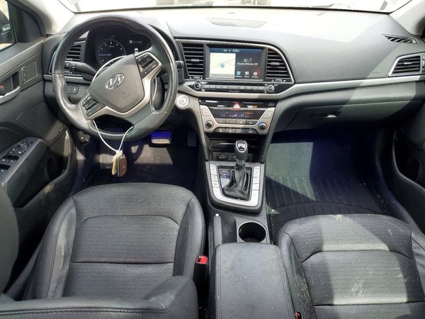 2017 HYUNDAI ELANTRA