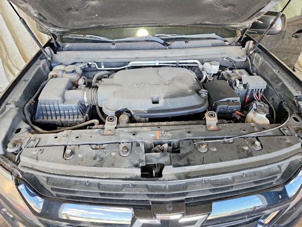2019 CHEVROLET COLORADO Z71 — Engine bay