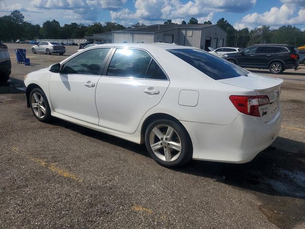 2014 TOYOTA CAMRY