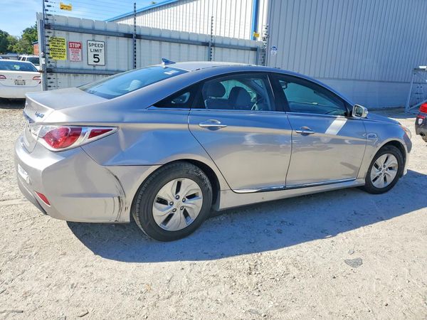 2013 HYUNDAI SONATA Hybrid / Hybrid Limited