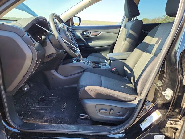 2020 NISSAN ROGUE — DENT