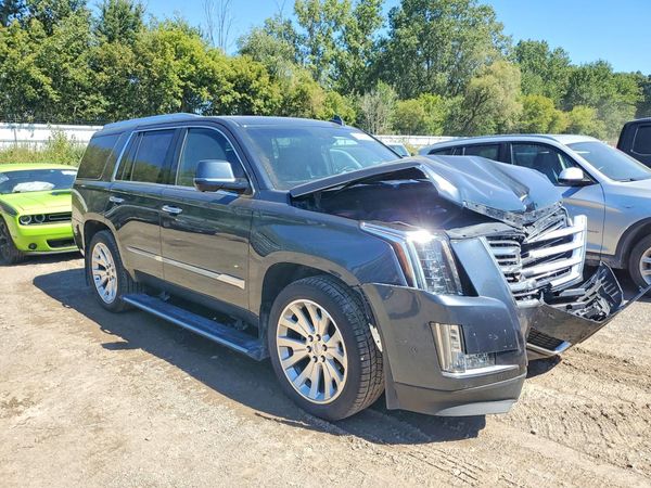 2019 CADILLAC ESCALADE Platinum