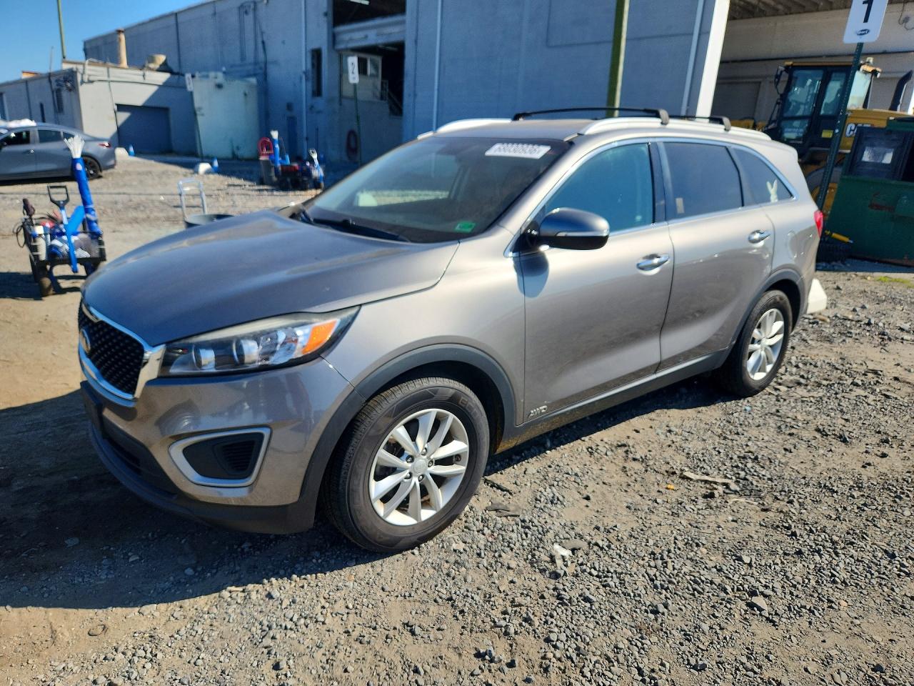 2017 KIA SORENTO L, LX