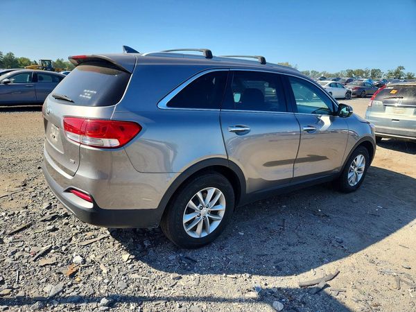 2017 KIA SORENTO L, LX