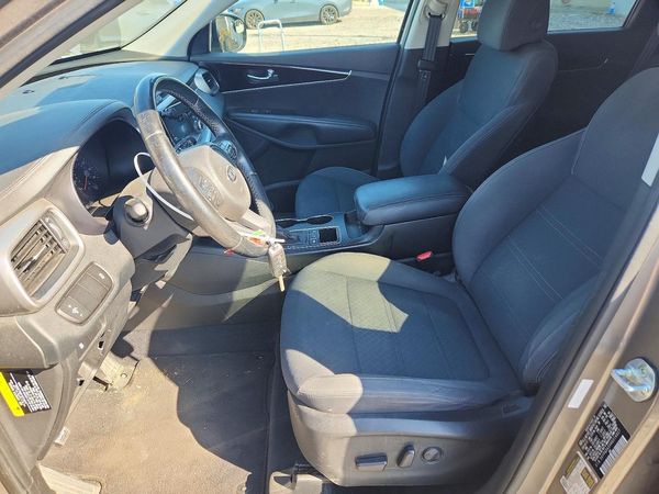 2017 KIA SORENTO L, LX