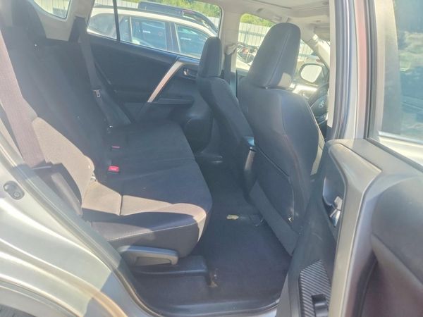 2015 TOYOTA RAV4 XLE (M Grade)