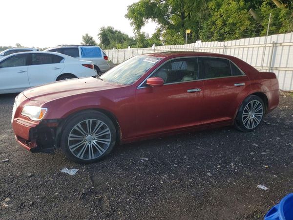 2013 CHRYSLER 300 Base/Limited