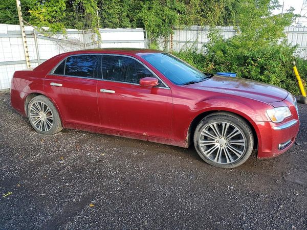 2013 CHRYSLER 300 Base/Limited