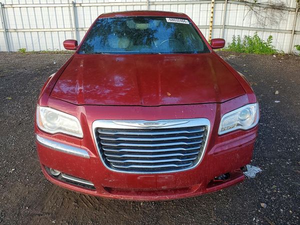 2013 CHRYSLER 300 Base/Limited