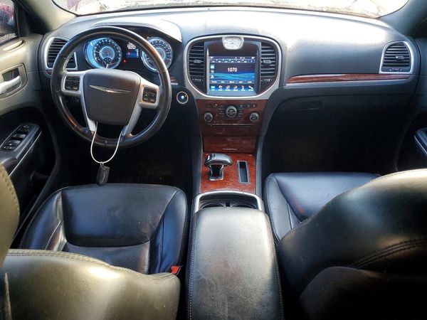 2013 CHRYSLER 300 Base/Limited