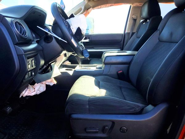 2016 TOYOTA TUNDRA