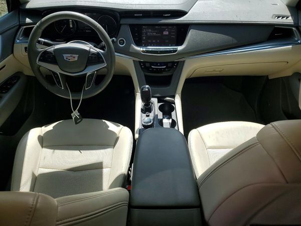 2021 CADILLAC XT5