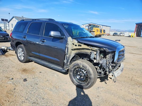 2016 TOYOTA SEQUOIA SR5 Grade