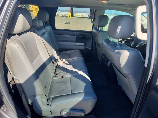 2016 TOYOTA SEQUOIA SR5 Grade