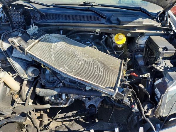 2020 DODGE CARAVAN GT — Engine bay