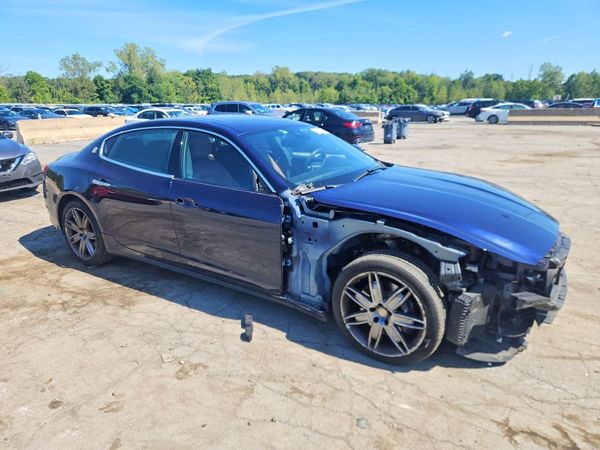 2018 MASERATI QUATTROPORTE Essence