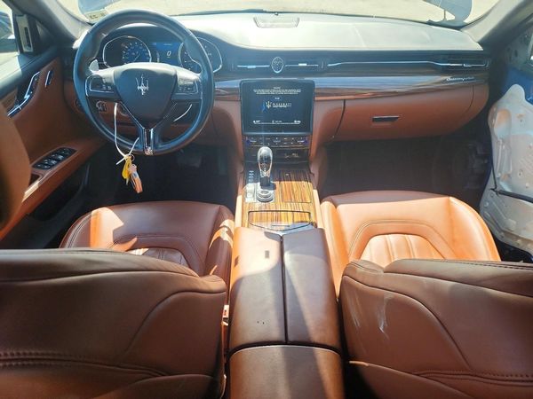 2018 MASERATI QUATTROPORTE Essence