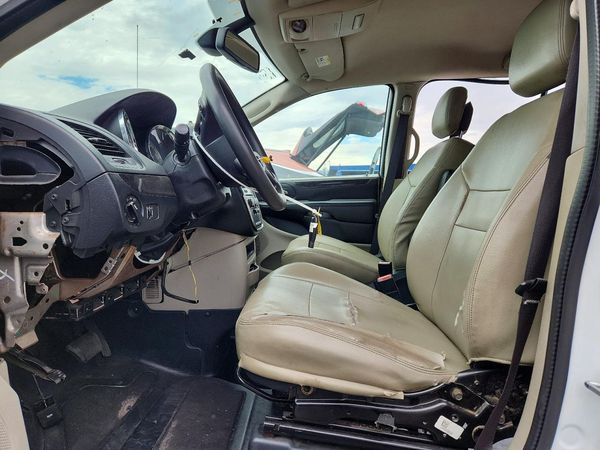 2020 DODGE CARAVAN SE — DENT