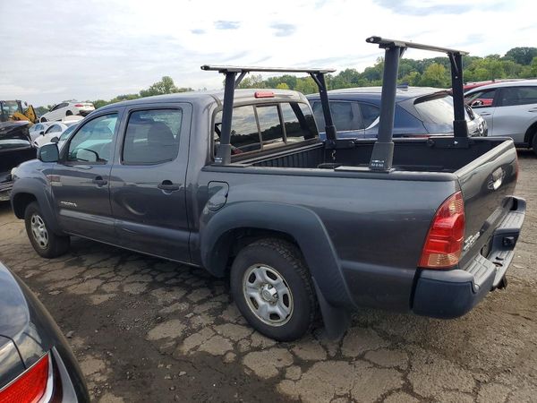 2015 TOYOTA TACOMA Delux Grade