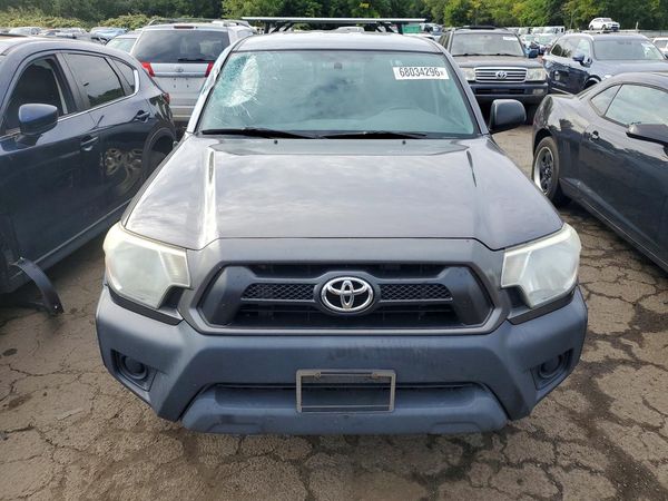 2015 TOYOTA TACOMA Delux Grade