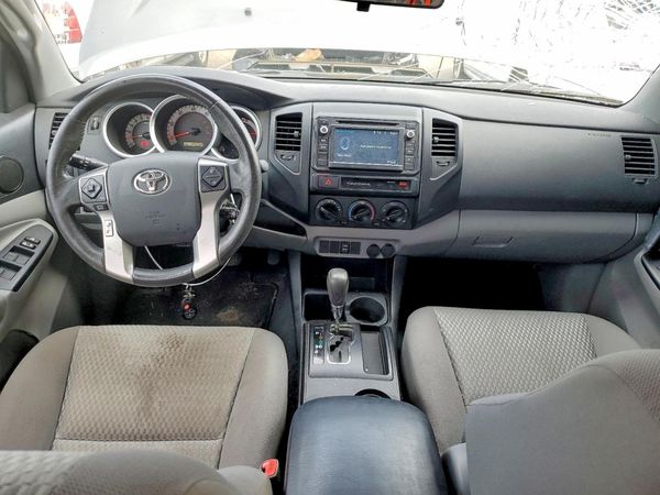2015 TOYOTA TACOMA Delux Grade