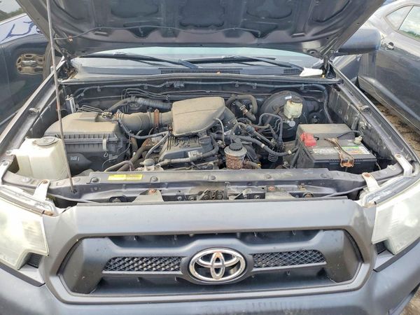 2015 TOYOTA TACOMA Delux Grade