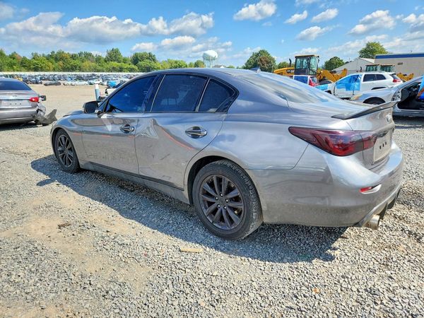 2015 INFINITI Q50