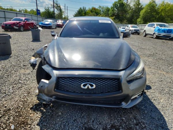 2015 INFINITI Q50