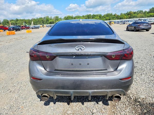 2015 INFINITI Q50