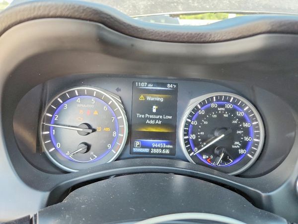 2015 INFINITI Q50