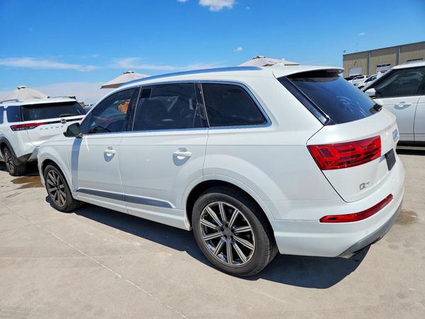 2017 AUDI Q7 quattro Prestige