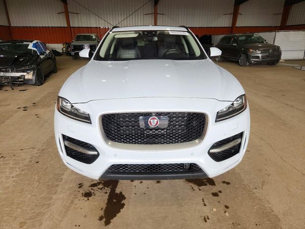 2017 JAGUAR F-PACE R-Sport