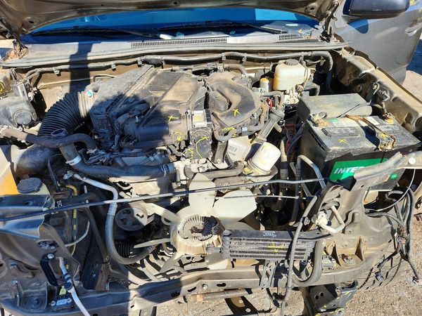 2014 TOYOTA TACOMA Delux Grade — Engine bay