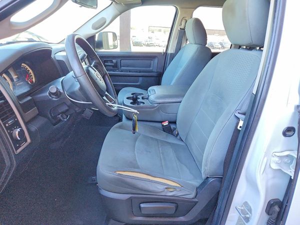 2015 RAM 1500 ST — DENT