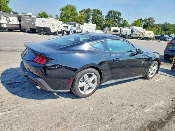 2026 FORD MUSTANG I4