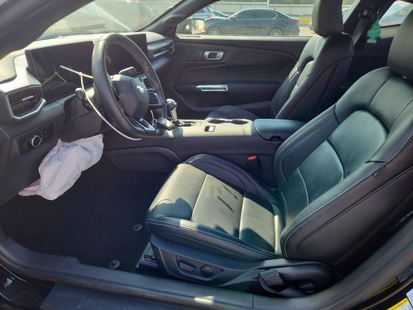 2026 FORD MUSTANG I4