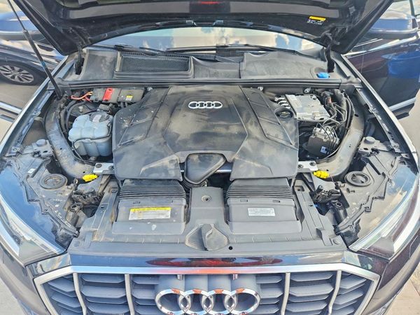 2020 AUDI Q7 quattro Premium Plus