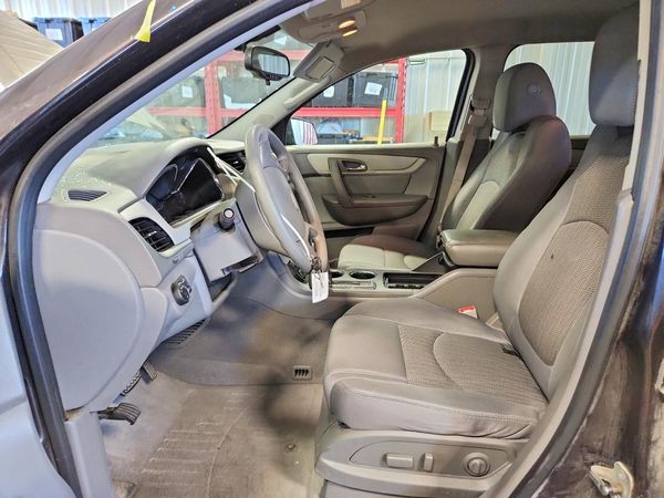 2015 CHEVROLET TRAVERSE LS