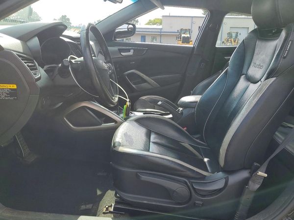 2013 HYUNDAI VELOSTER