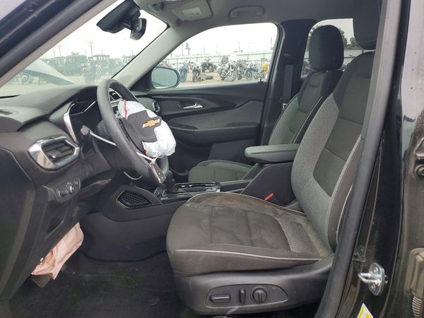 2023 CHEVROLET TRAILBLAZE LT — DENT
